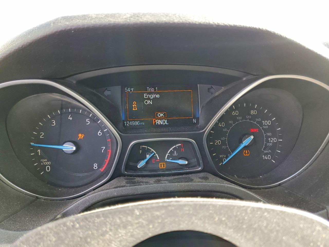 2015 FORD FOCUS SE photo 9