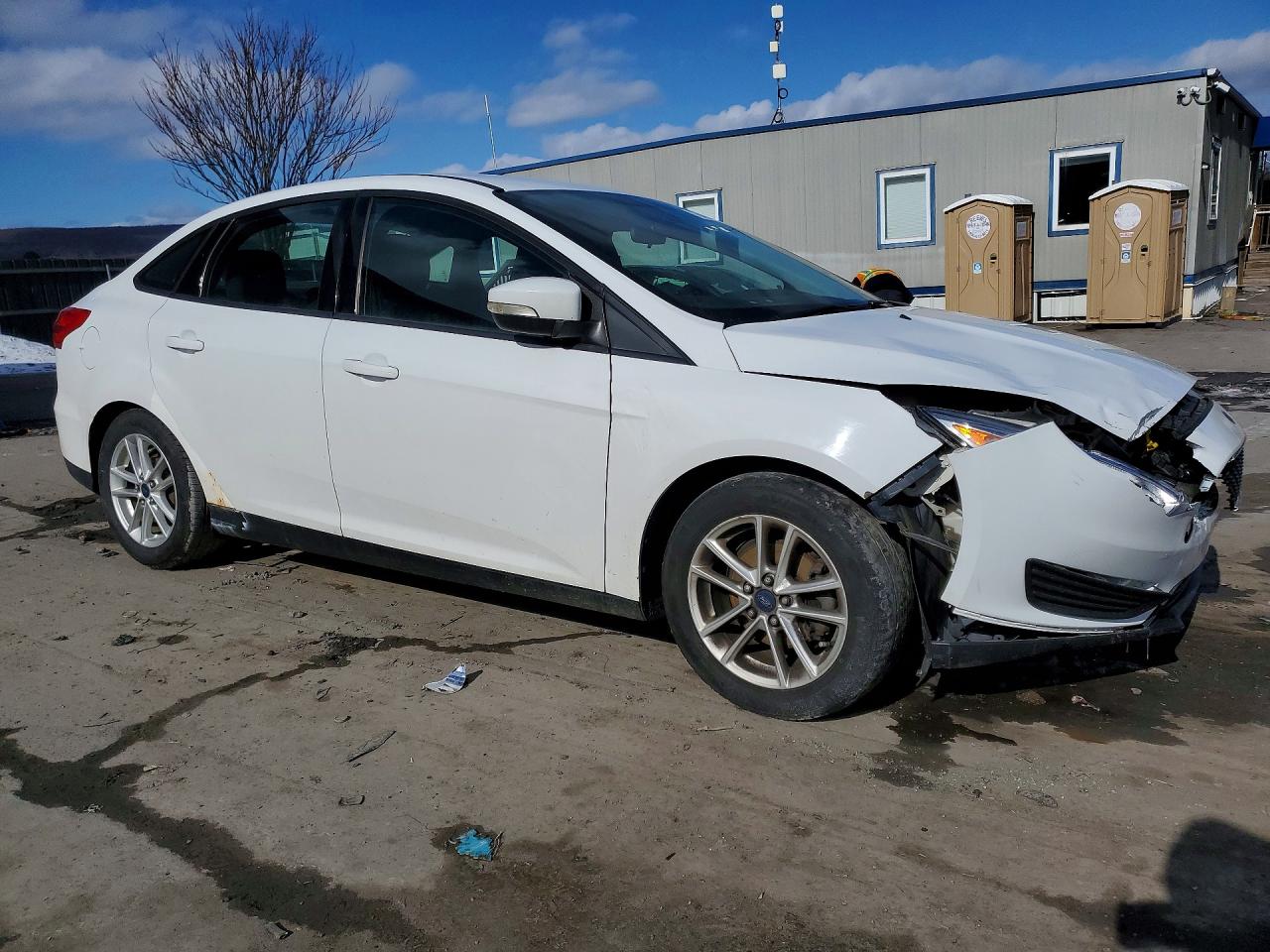 2015 FORD FOCUS SE photo 4
