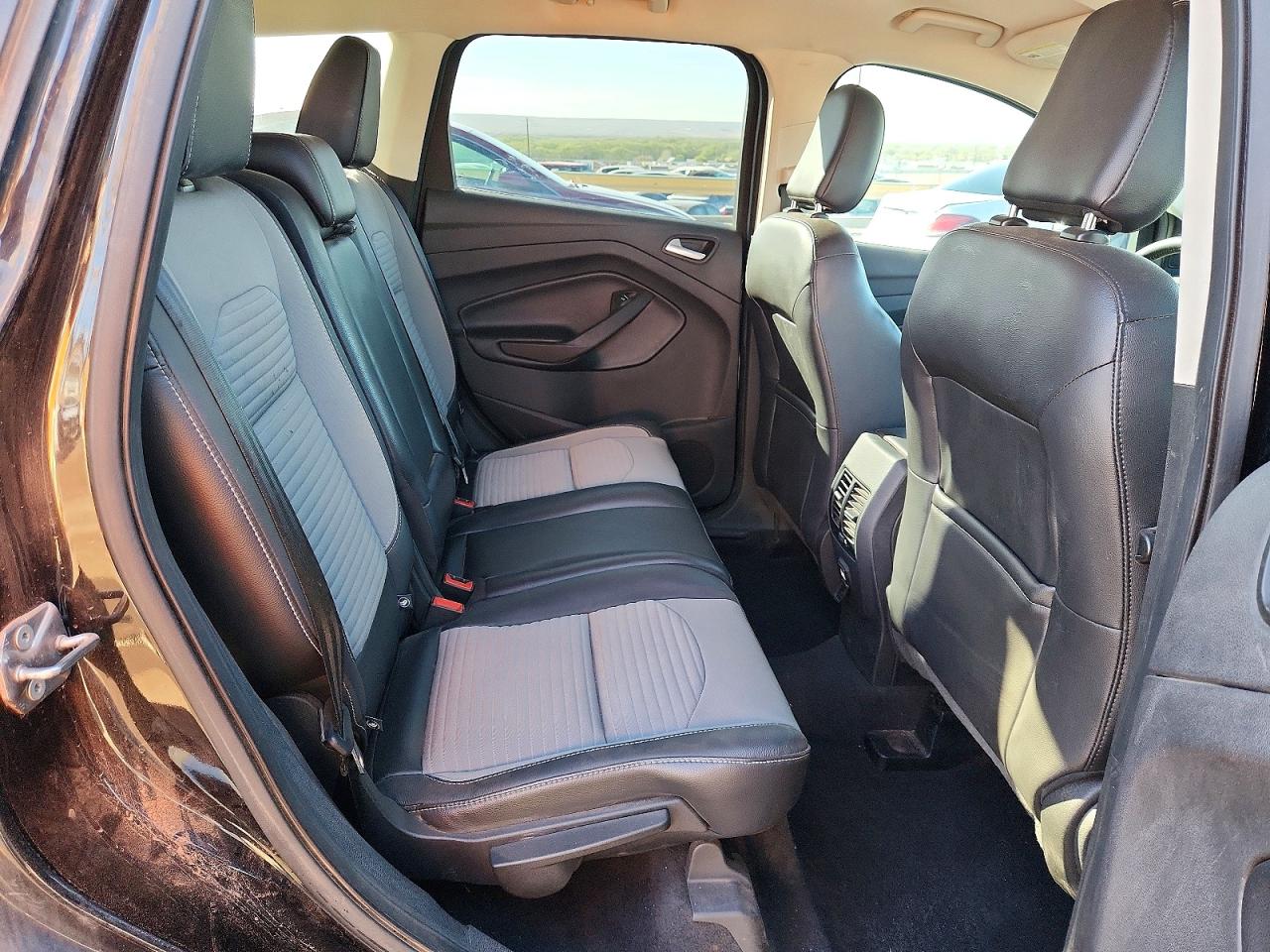 2019 FORD ESCAPE SE photo 10