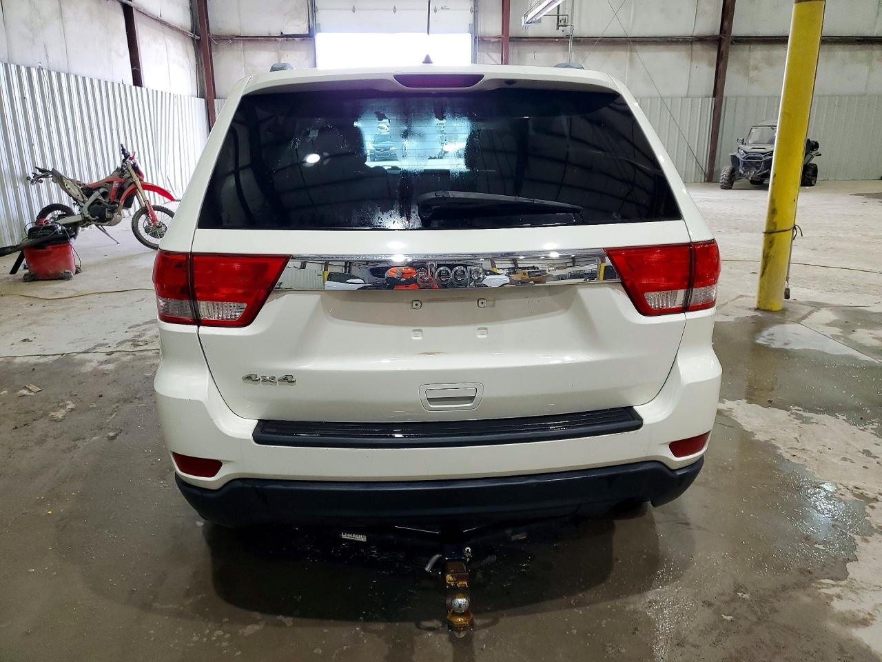 2012 JEEP GRAND CHEROKEE LAREDO photo 6