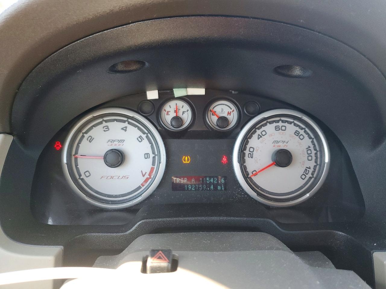 2008 FORD FOCUS SE photo 9