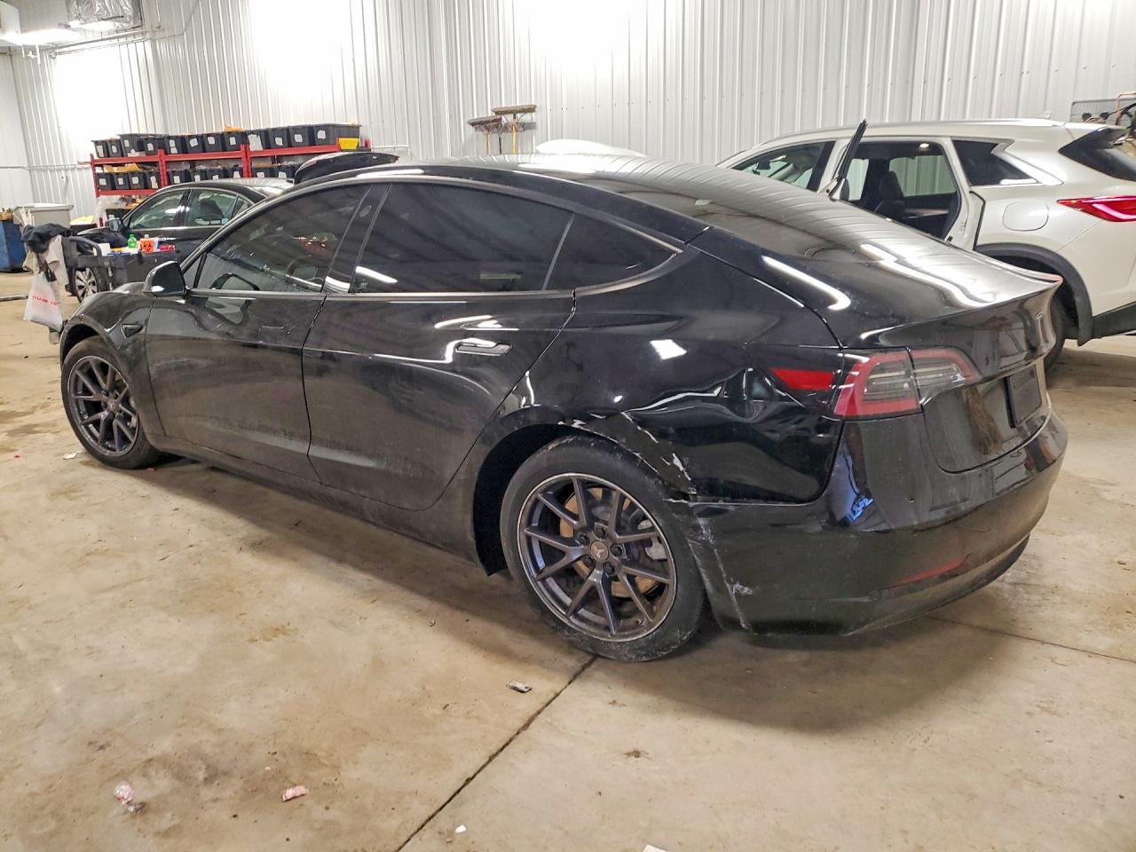 2022 TESLA MODEL 3 photo 3