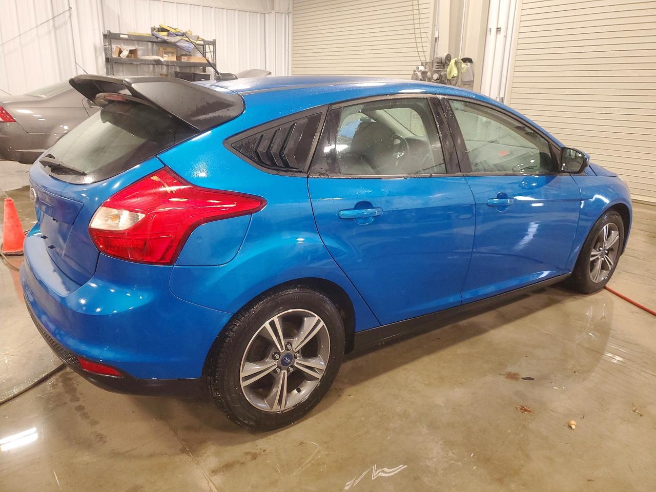 2014 FORD FOCUS SE photo 3
