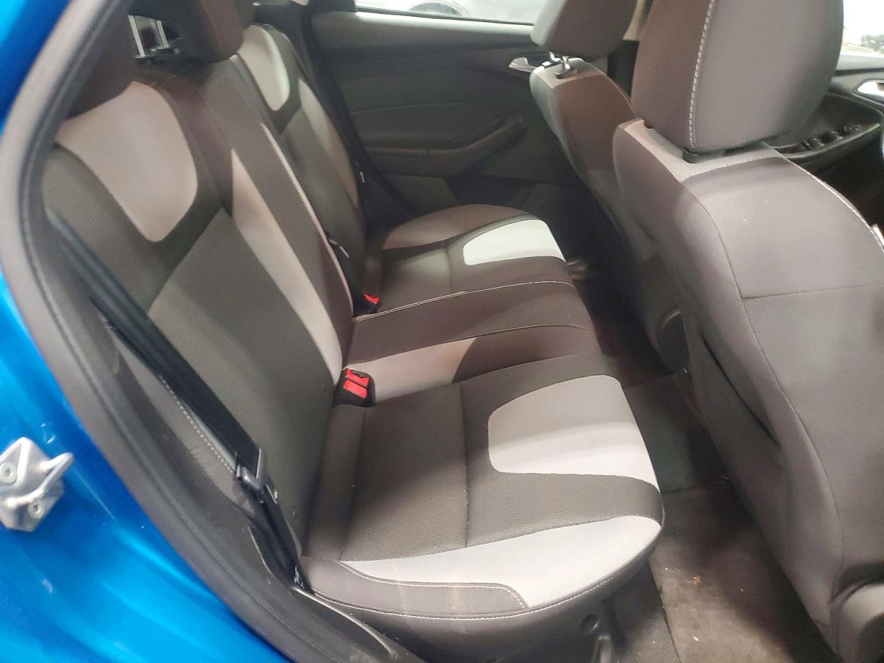 2014 FORD FOCUS SE photo 10