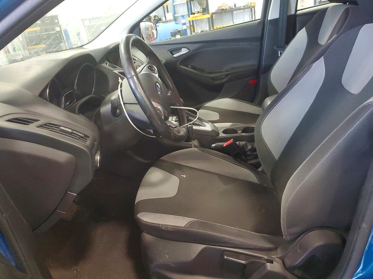 2014 FORD FOCUS SE photo 7