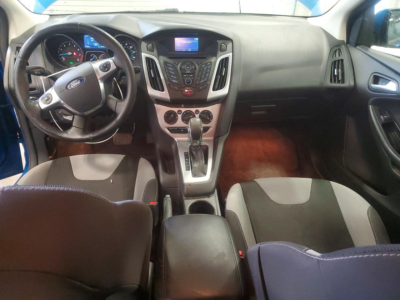 2014 FORD FOCUS SE photo 8