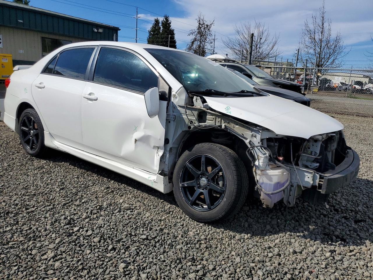 2013 TOYOTA COROLLA S photo 10
