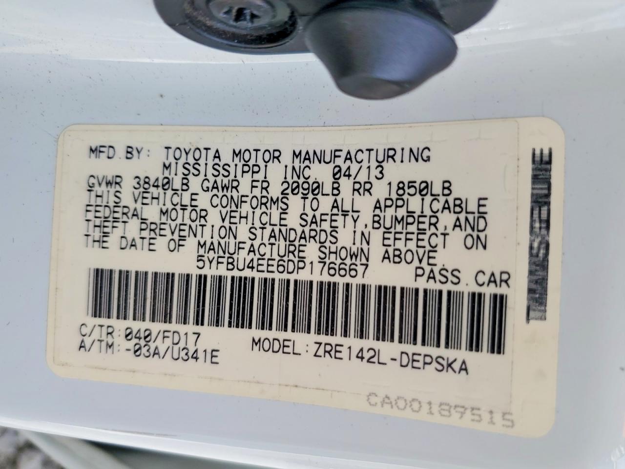 2013 TOYOTA COROLLA S photo 37