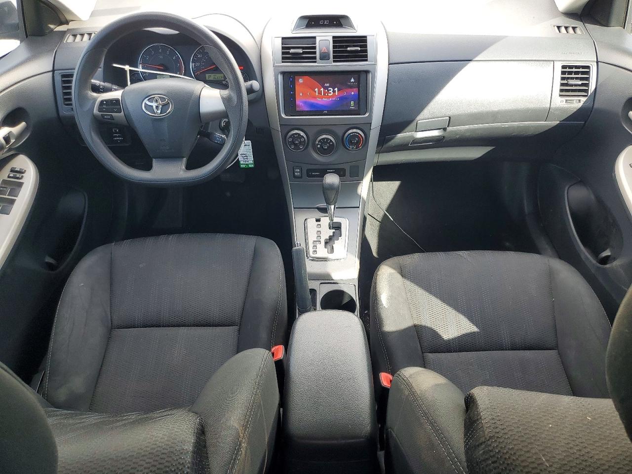 2013 TOYOTA COROLLA S photo 22