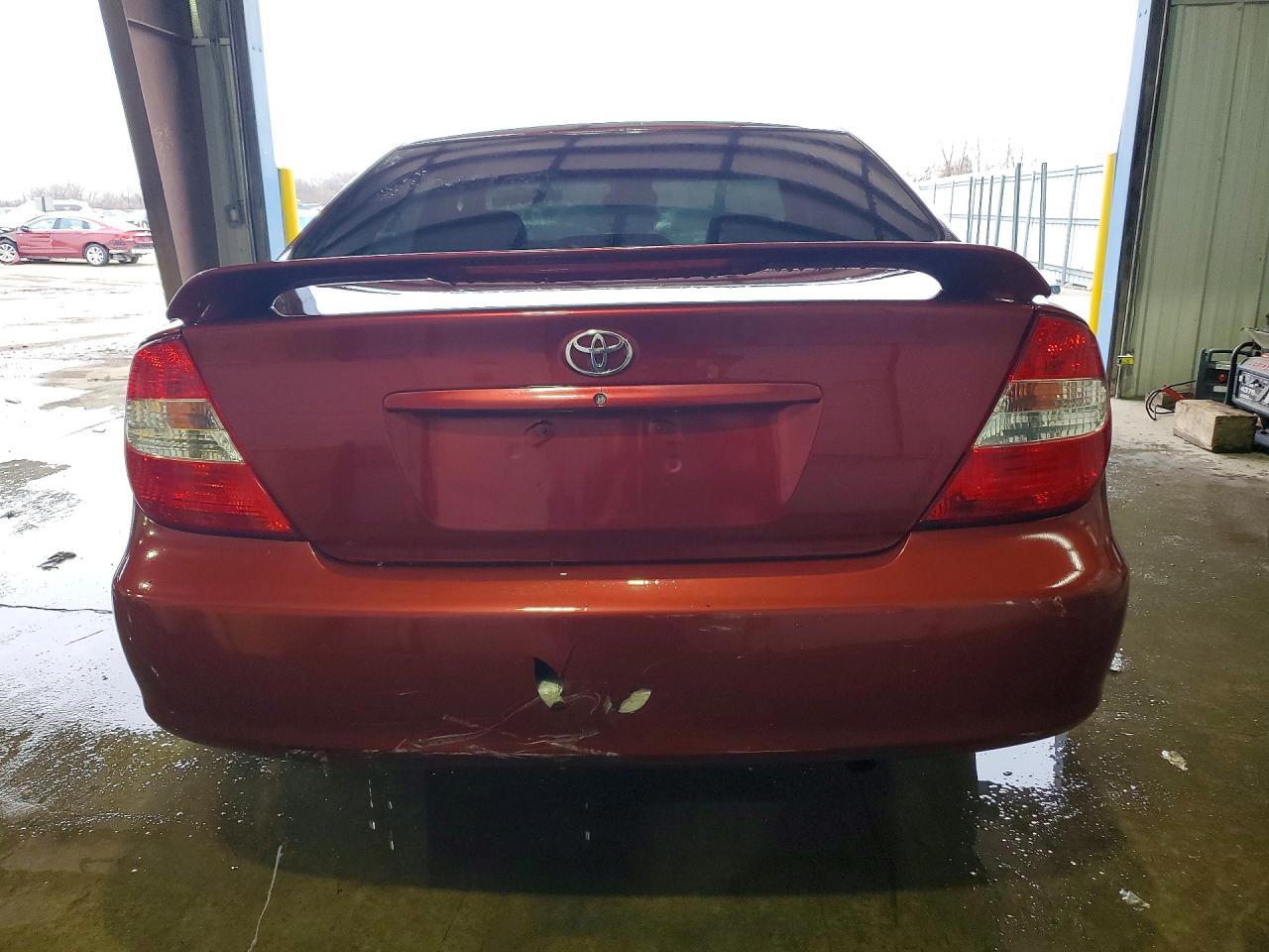 2004 TOYOTA CAMRY LE photo 16