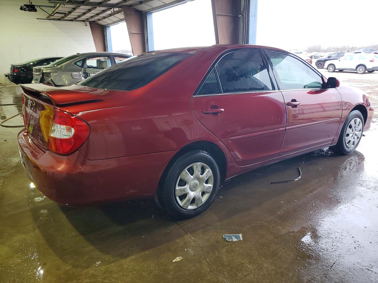 2004 TOYOTA CAMRY LE photo 7