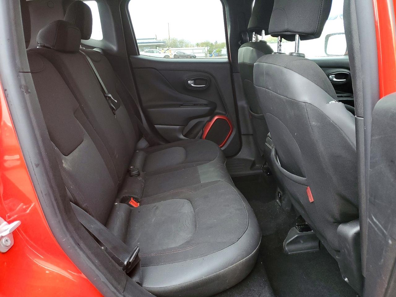 2015 JEEP RENEGADE TRAILHAWK photo 28