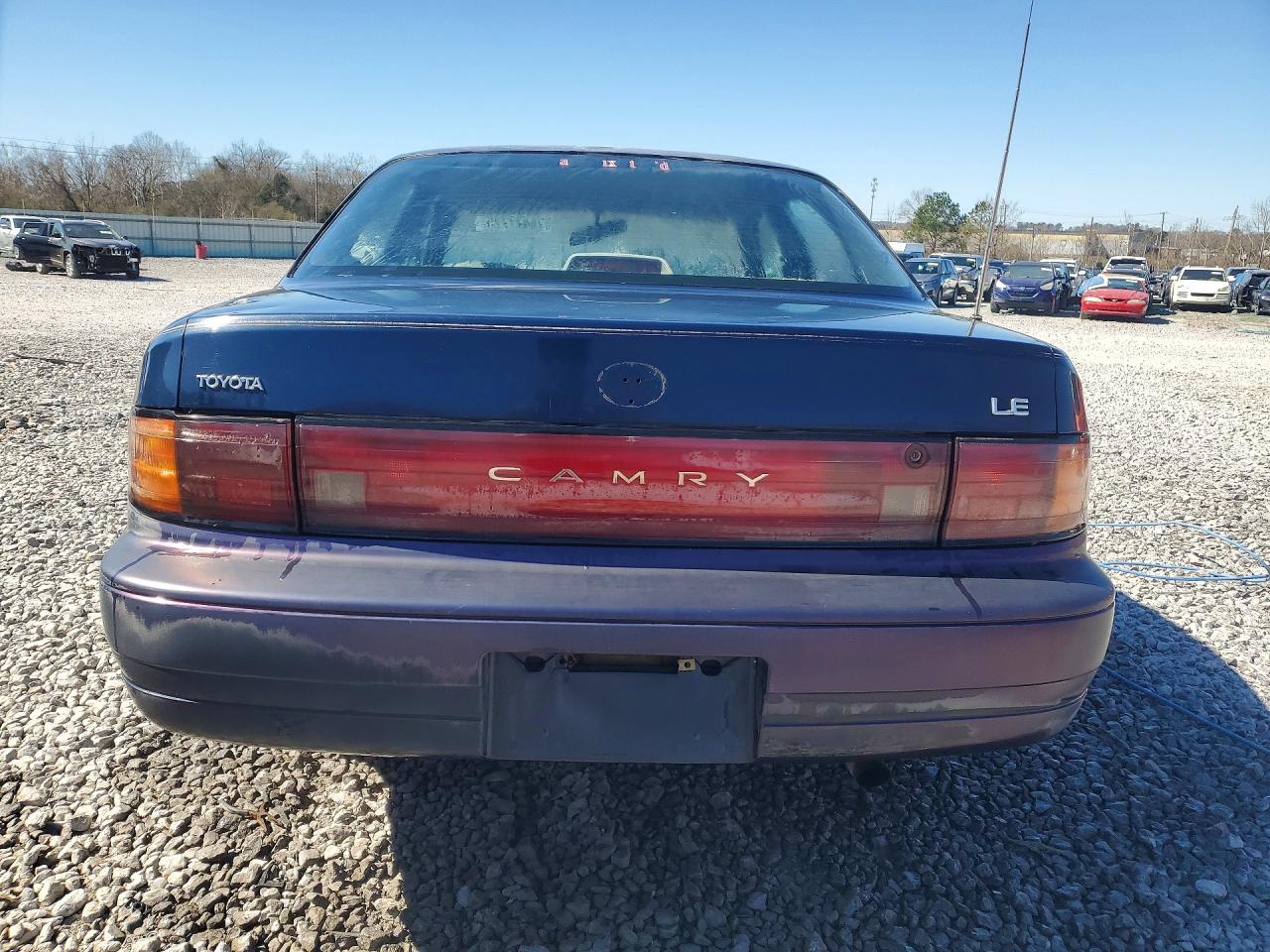 1994 TOYOTA CAMRY LE photo 16