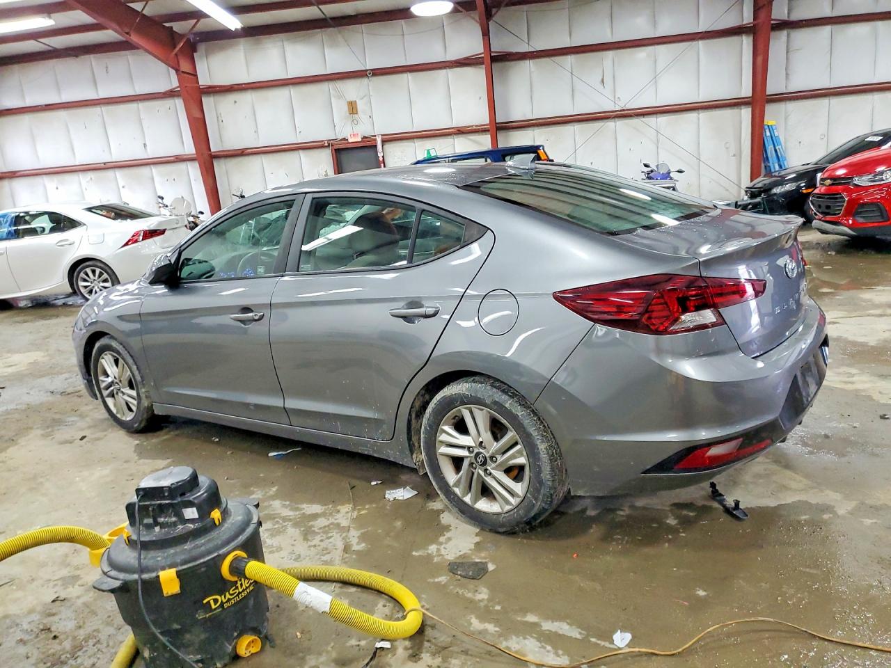 2019 HYUNDAI ELANTRA SEL photo 2