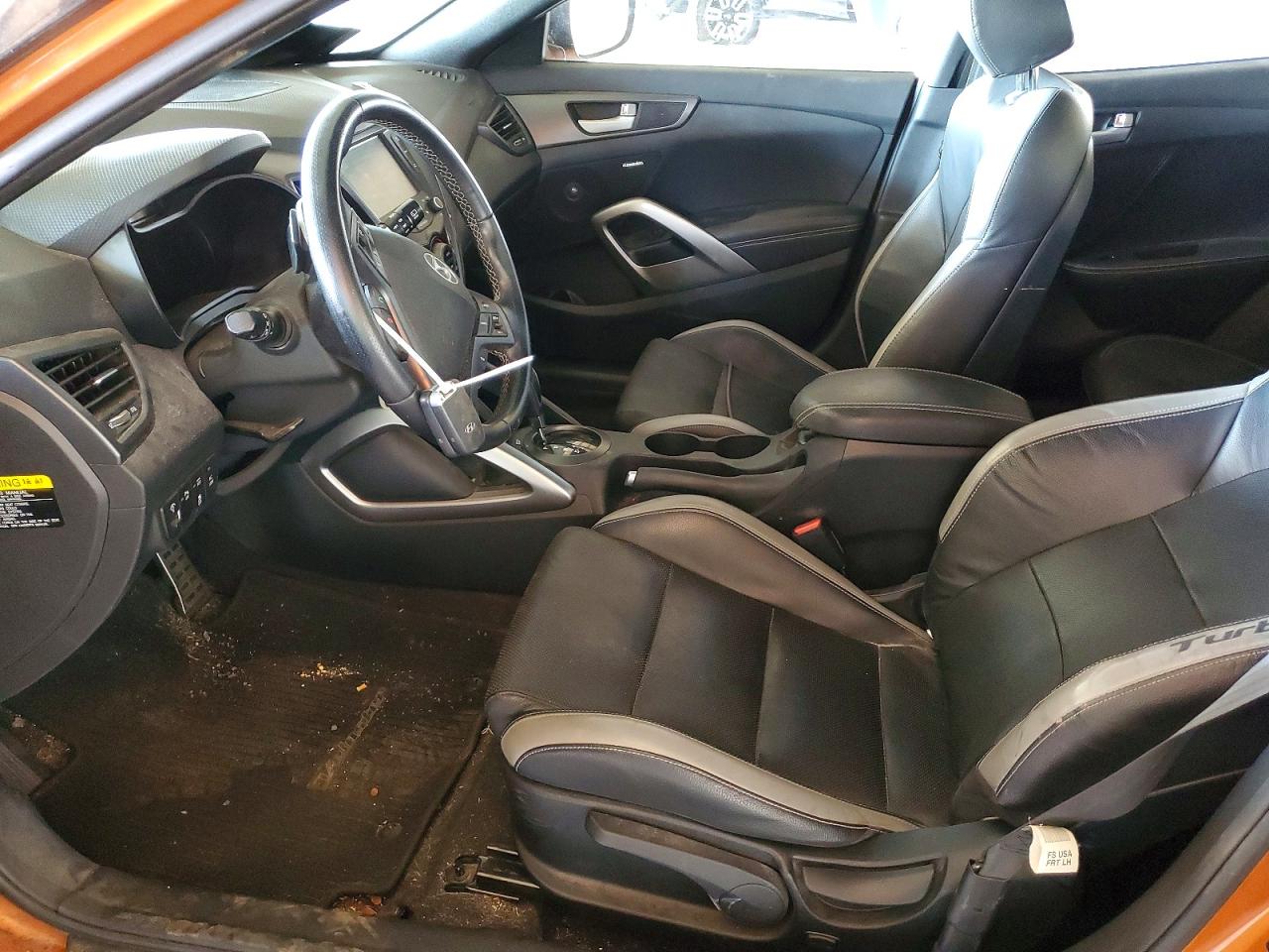 2016 HYUNDAI VELOSTER TURBO photo 19