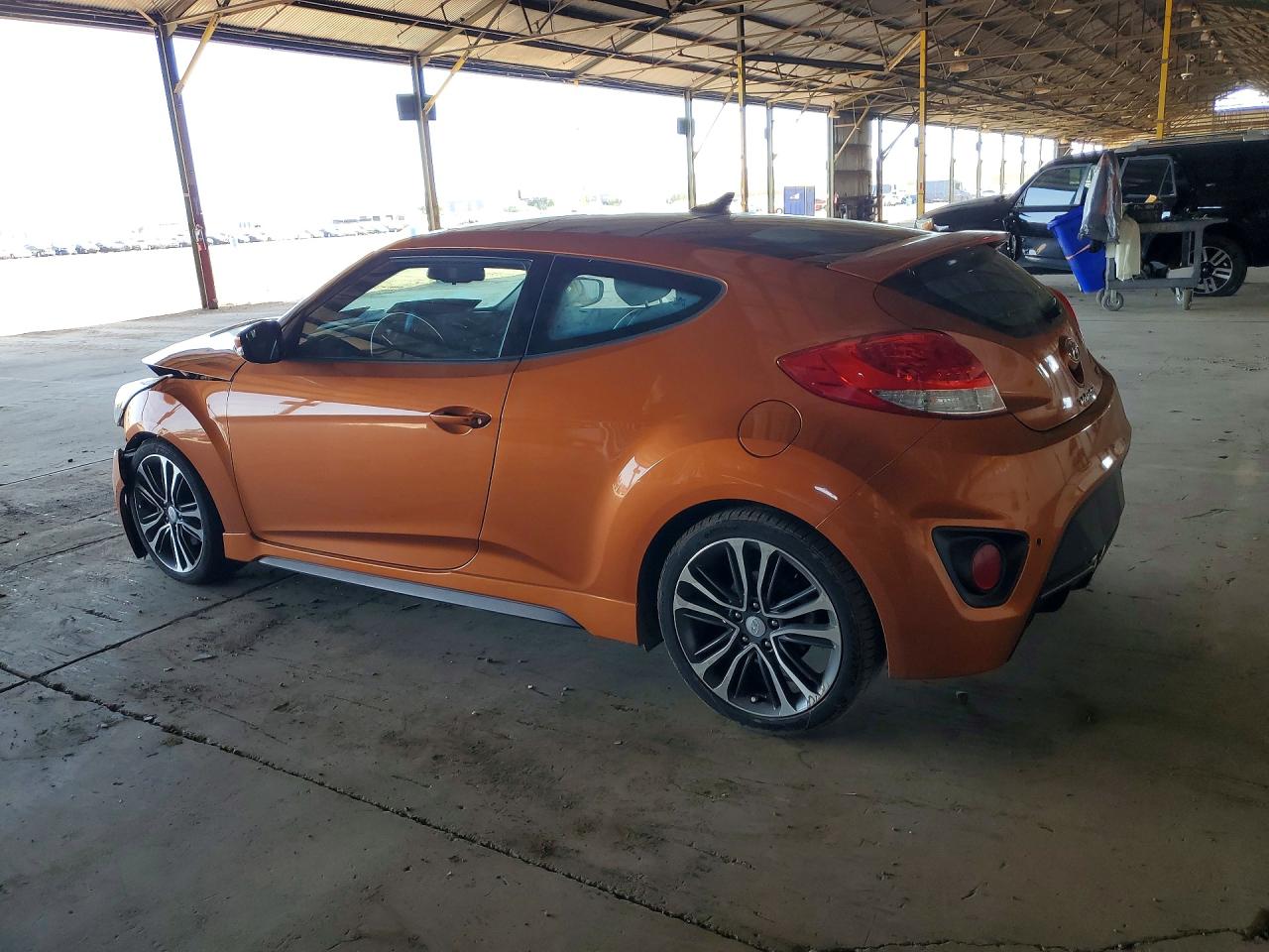 2016 HYUNDAI VELOSTER TURBO photo 4
