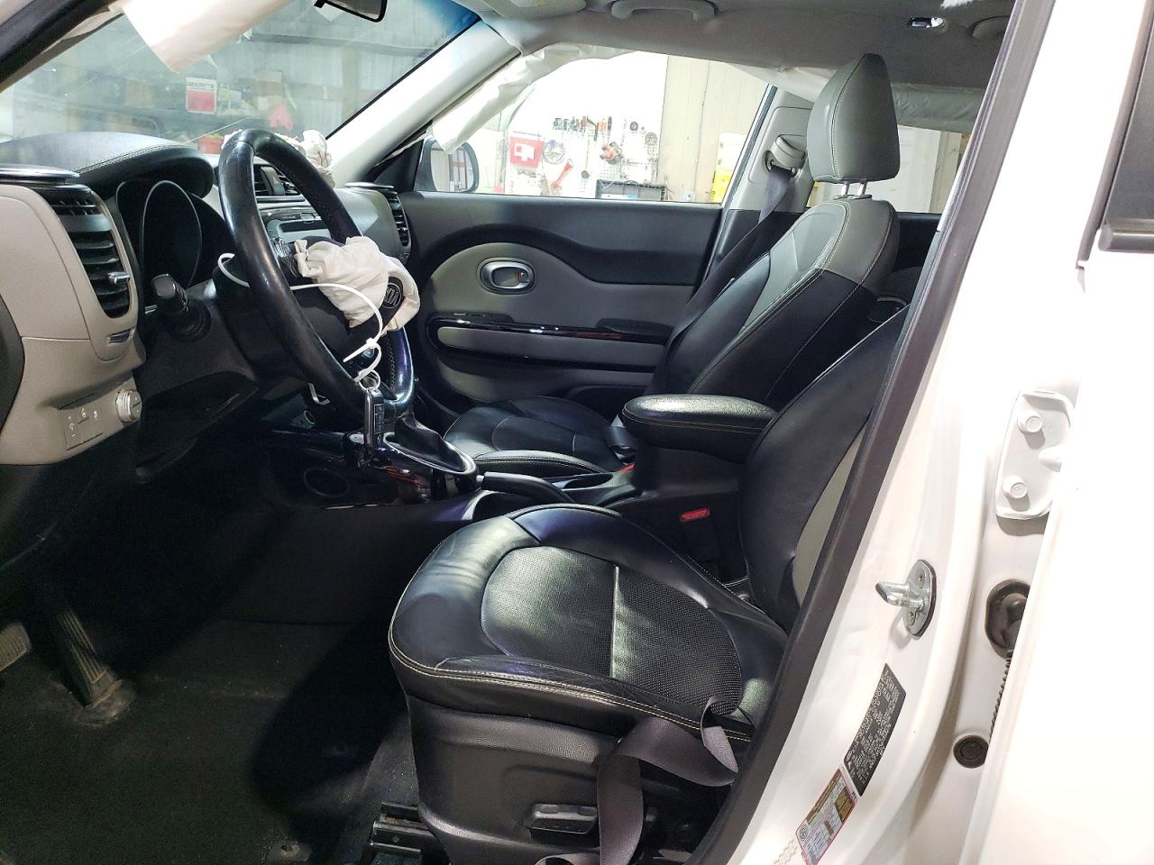 2016 KIA SOUL + photo 7