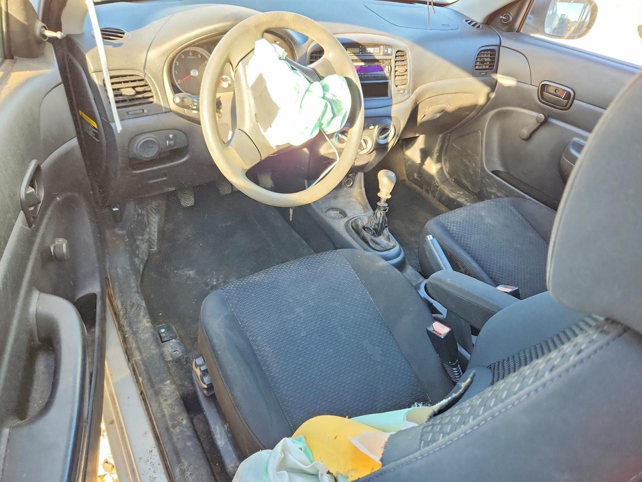 2011 HYUNDAI ACCENT GL photo 15