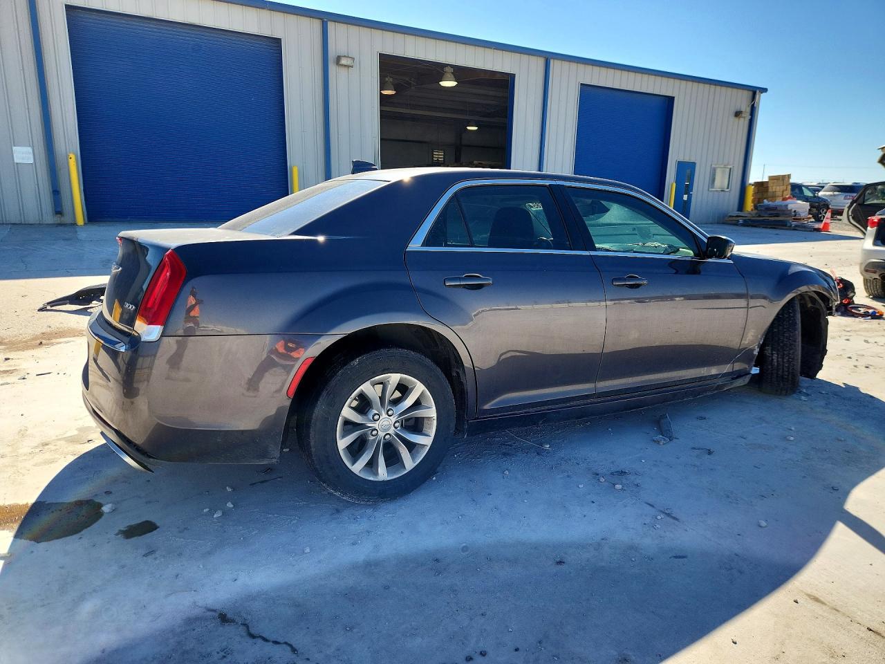 2016 CHRYSLER 300 LIMITED photo 5
