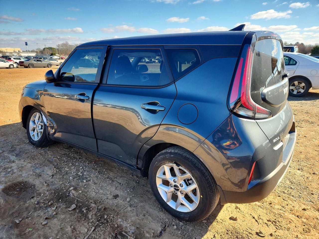 2025 KIA SOUL LX photo 2