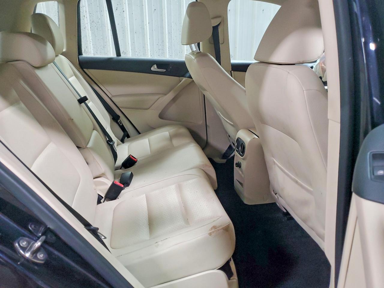 2017 VOLKSWAGEN TIGUAN S photo 19