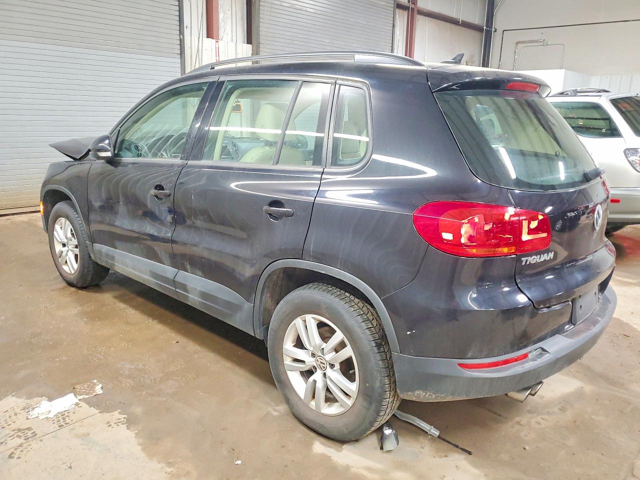 2017 VOLKSWAGEN TIGUAN S photo 3