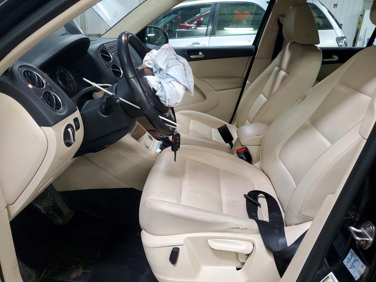 2017 VOLKSWAGEN TIGUAN S photo 13