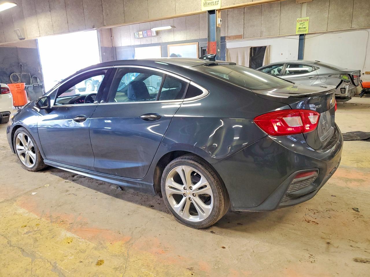 2017 CHEVROLET CRUZE PREMIER photo 2