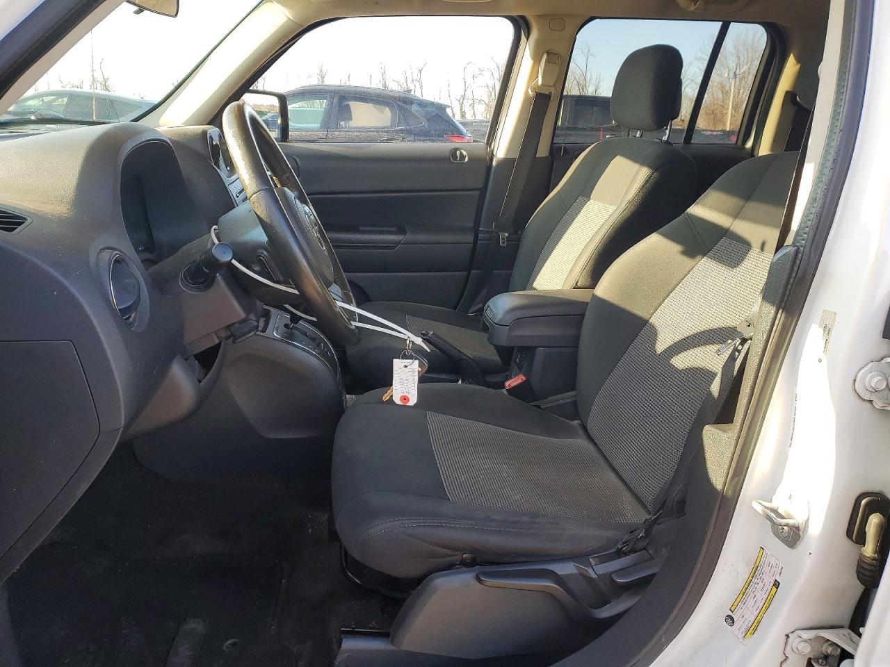 2014 JEEP PATRIOT LATITUDE photo 19