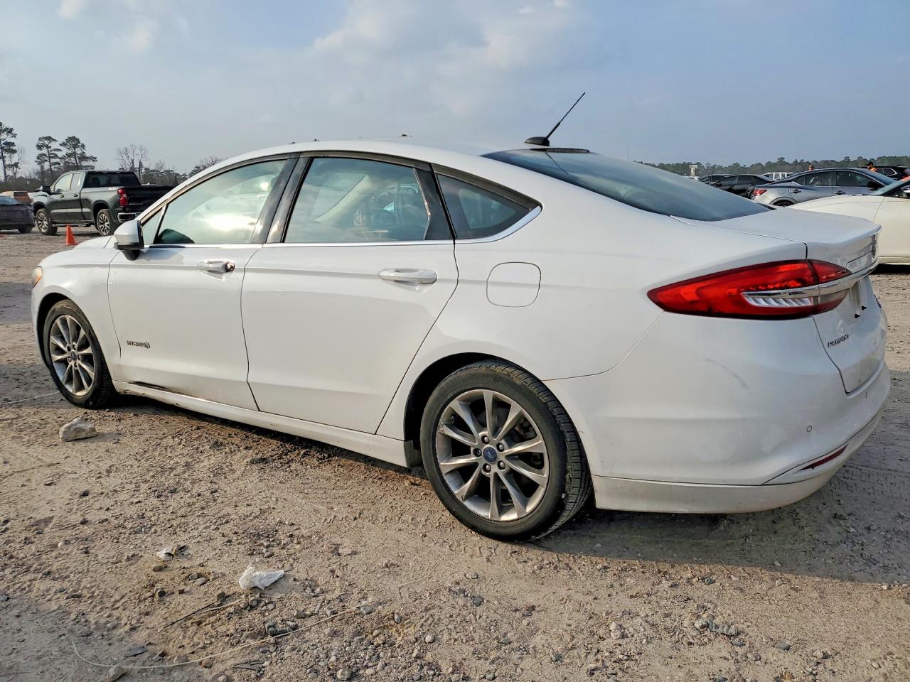 2017 FORD FUSION SE HYBRID photo 3