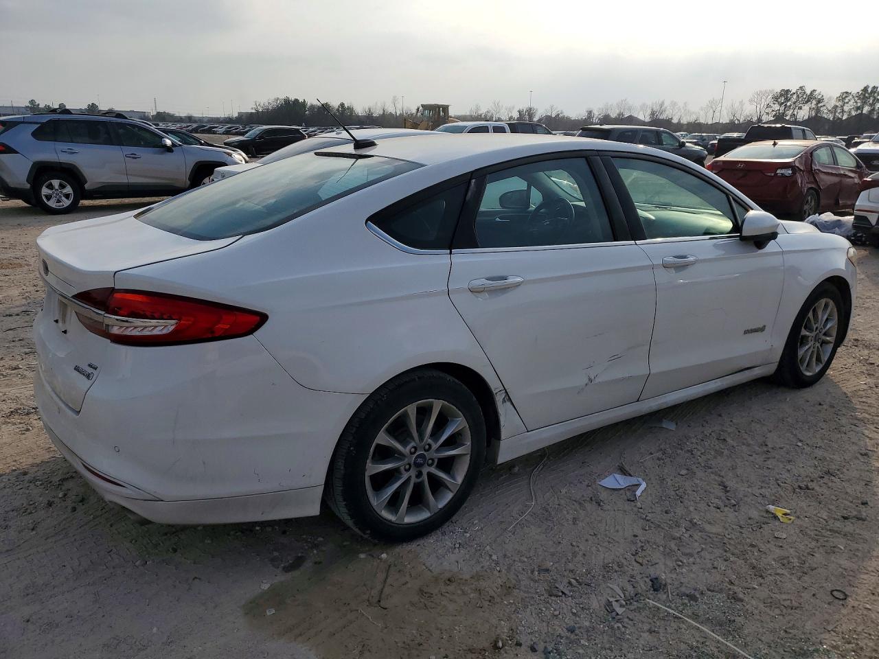 2017 FORD FUSION SE HYBRID photo 5