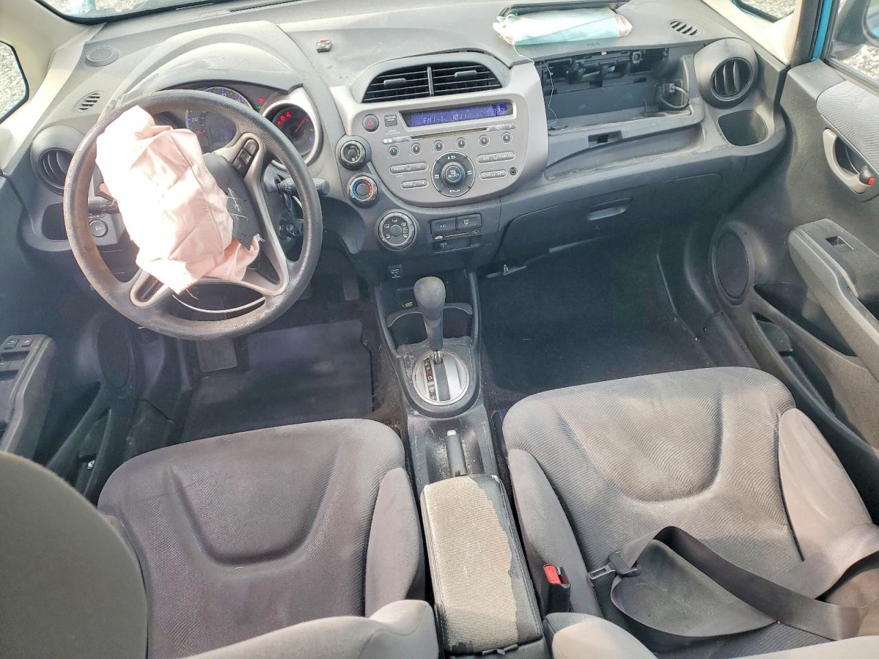 2013 HONDA FIT photo 8