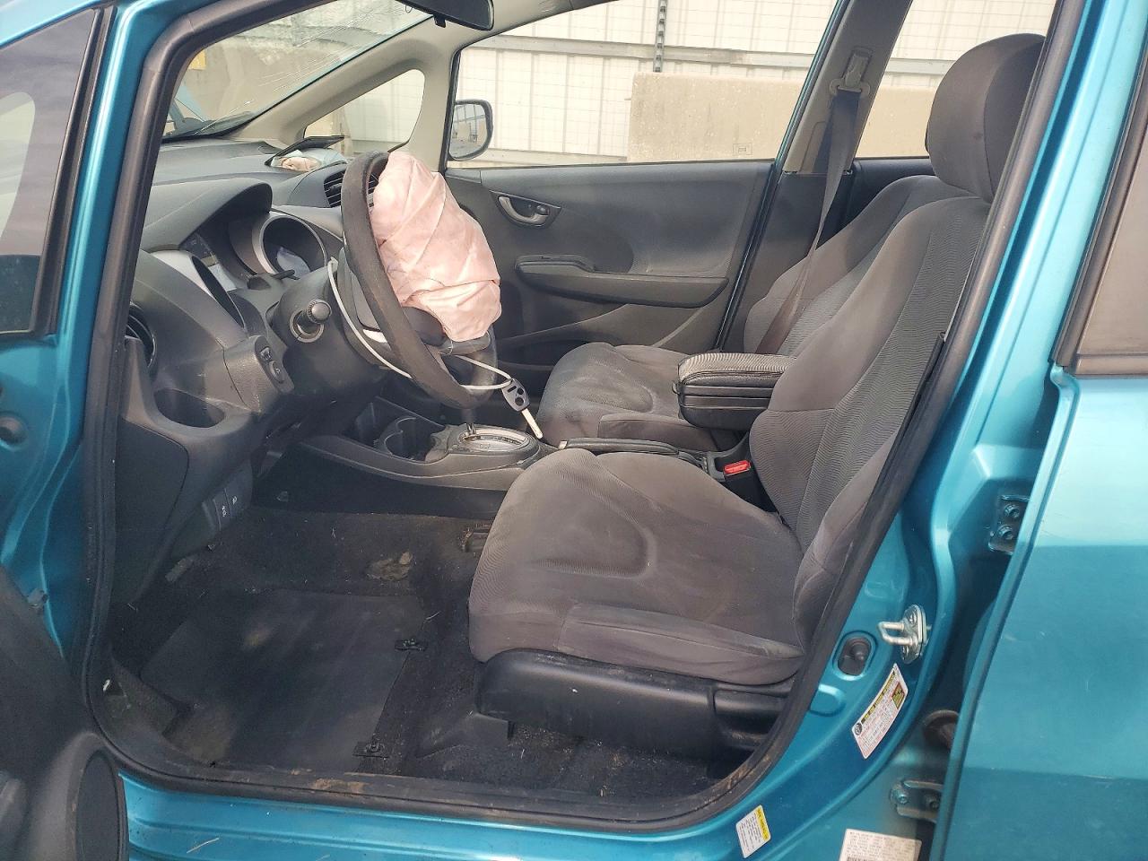 2013 HONDA FIT photo 7