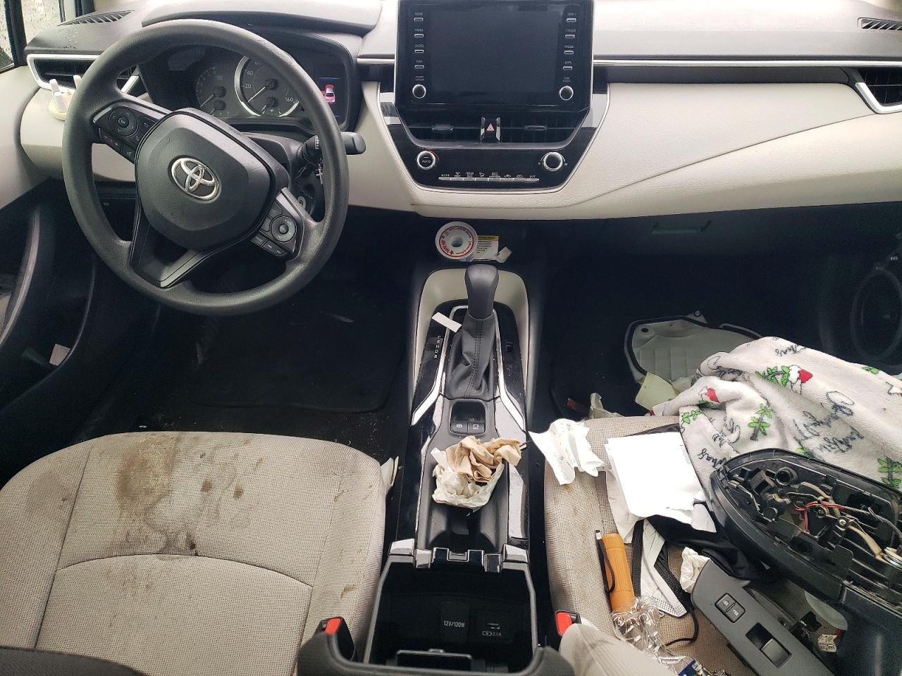 2020 TOYOTA COROLLA LE photo 22