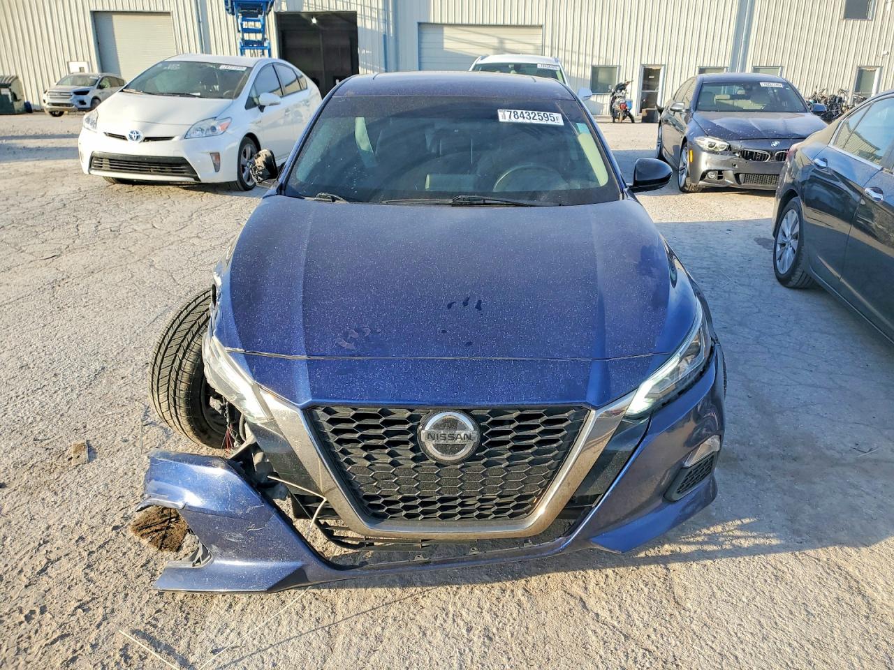 2019 NISSAN ALTIMA SR photo 13