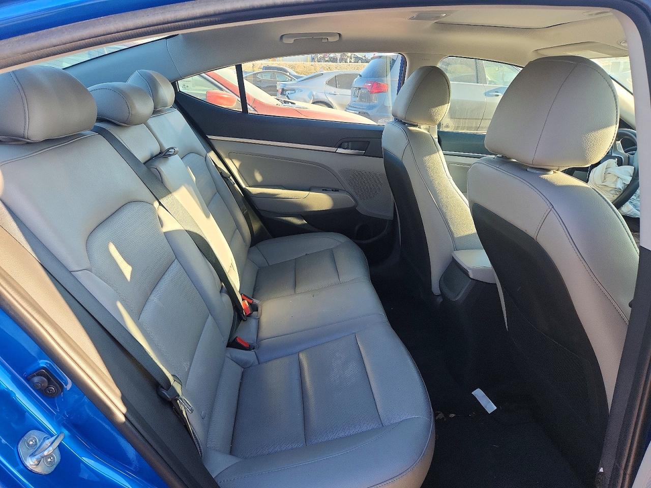 2017 HYUNDAI ELANTRA SE photo 19