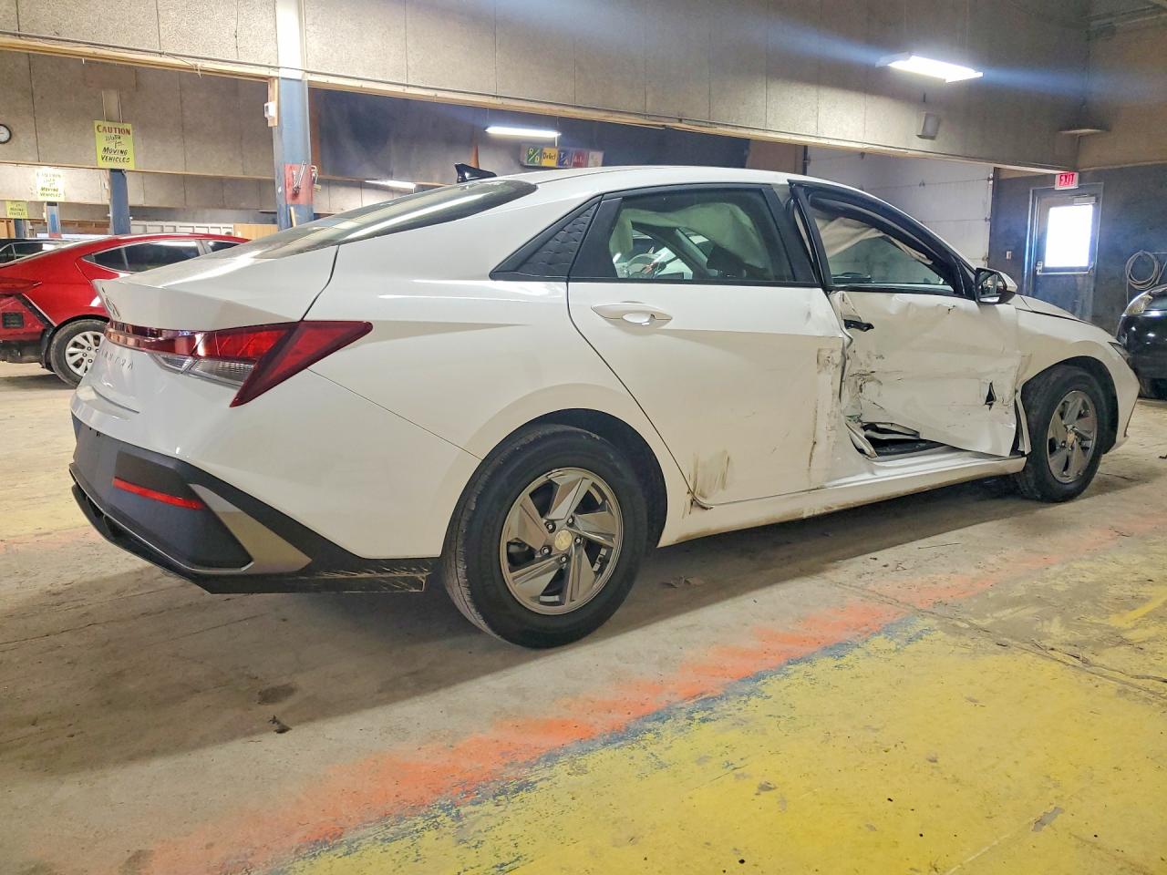 2024 HYUNDAI ELANTRA SE photo 3