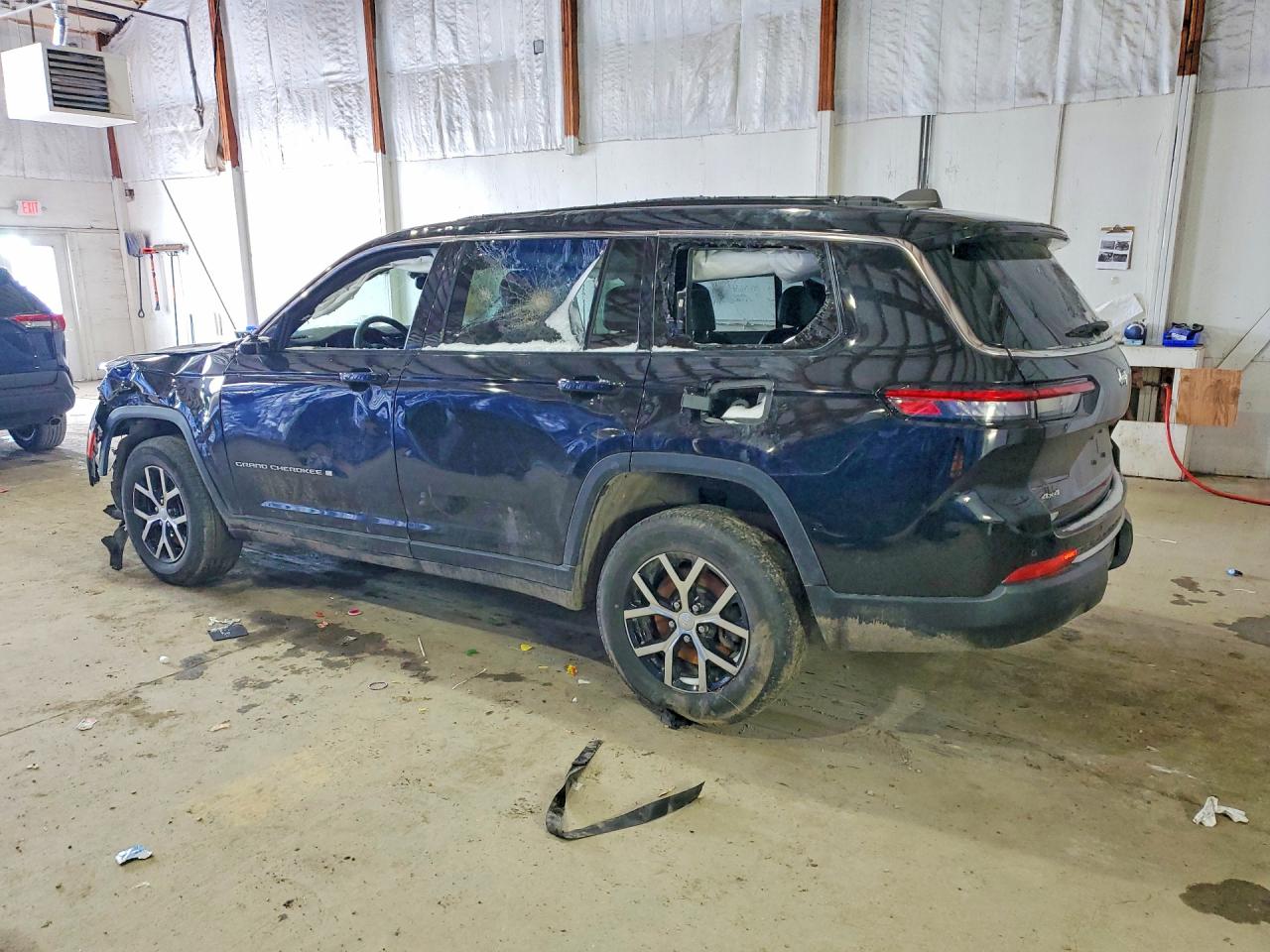 2024 JEEP GRAND CHEROKEE L LIMITED photo 2