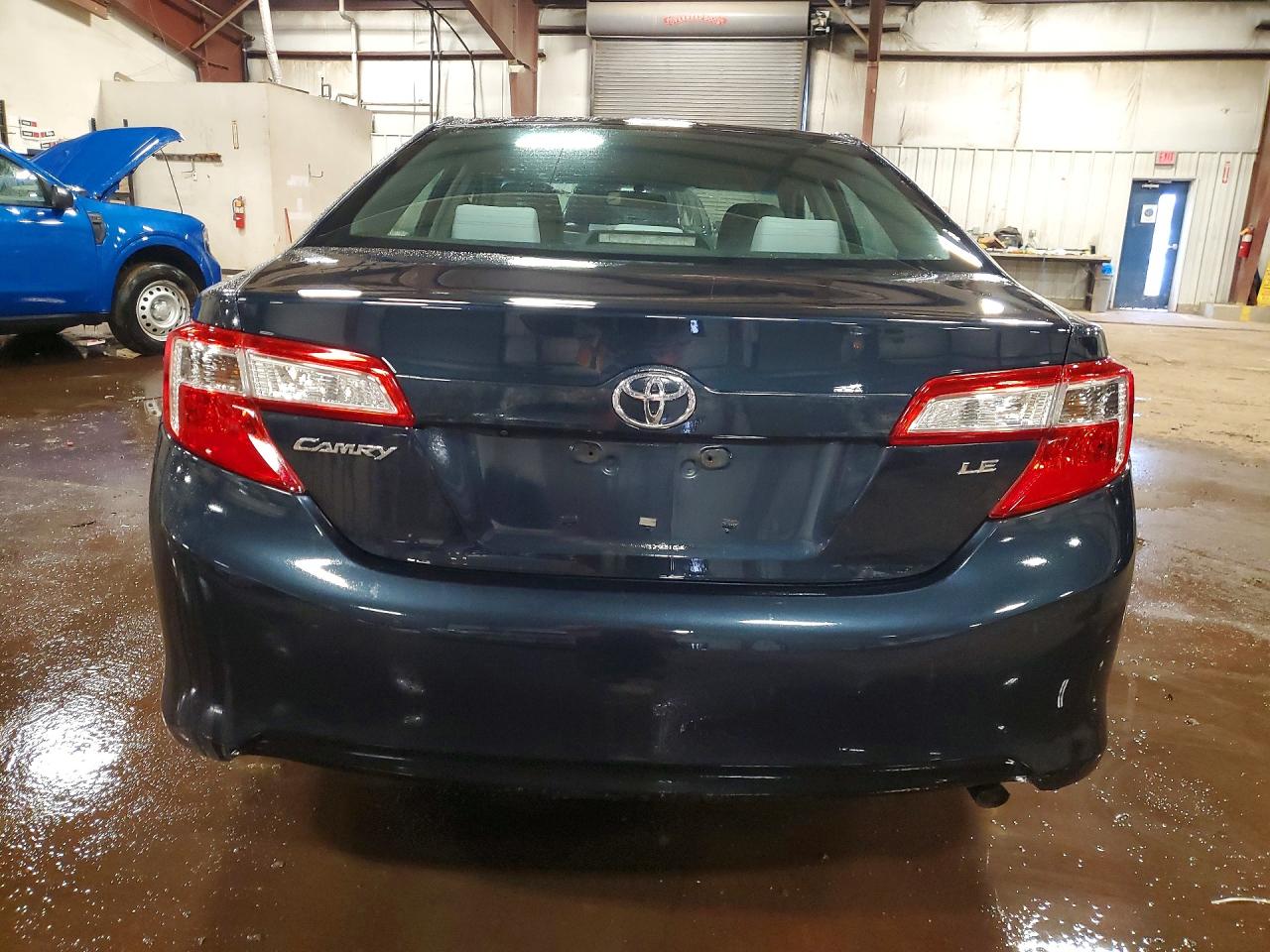 2014 TOYOTA CAMRY LE photo 6