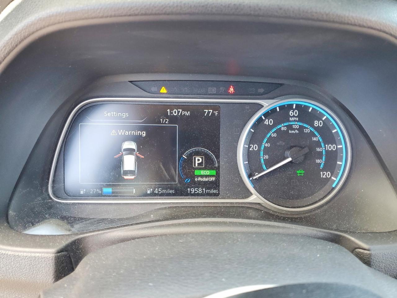 2022 NISSAN LEAF SV photo 25