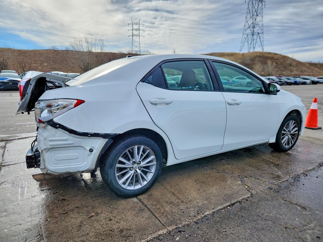 2015 TOYOTA COROLLA LE PLUS photo 3