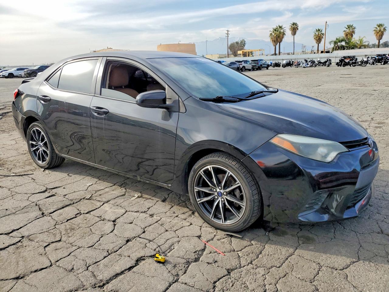 2014 TOYOTA COROLLA LE photo 4
