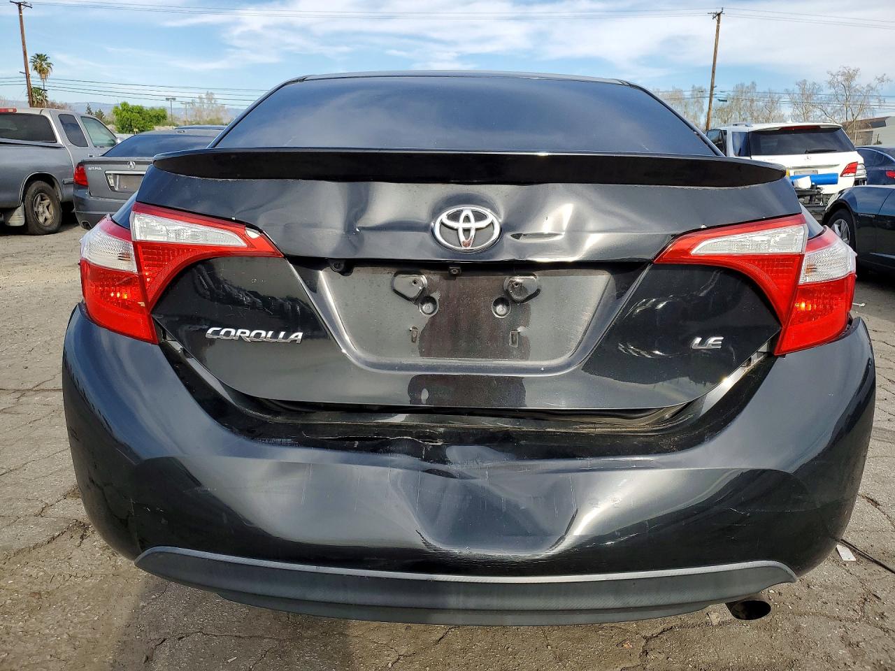 2014 TOYOTA COROLLA LE photo 6