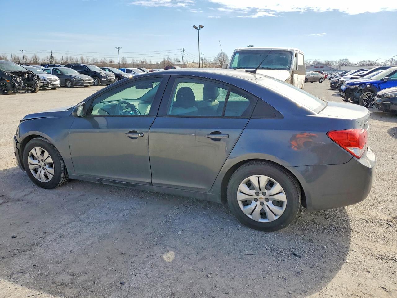 2013 CHEVROLET CRUZE LS photo 2