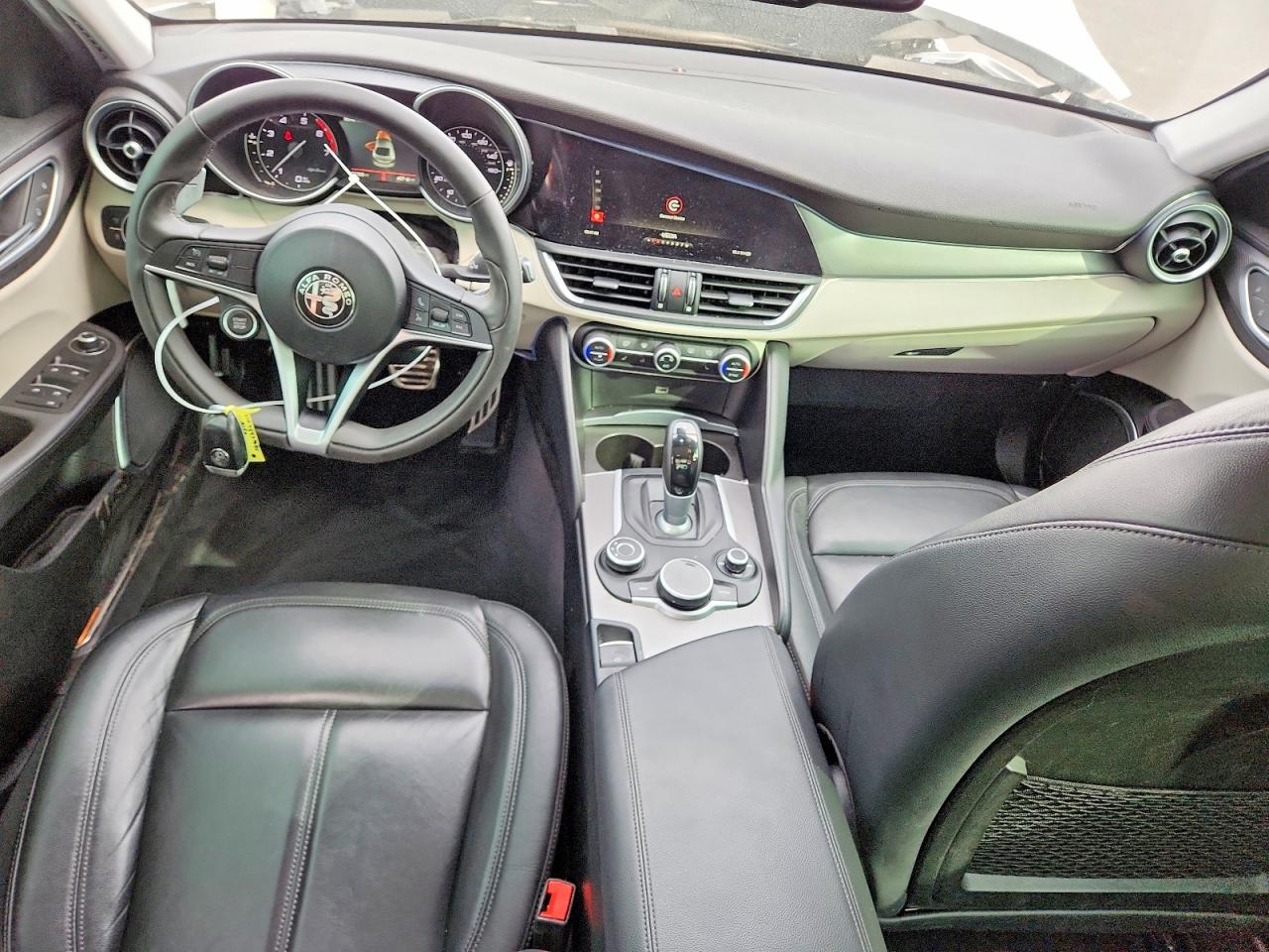 2018 ALFA ROMEO GIULIA Q4 photo 15