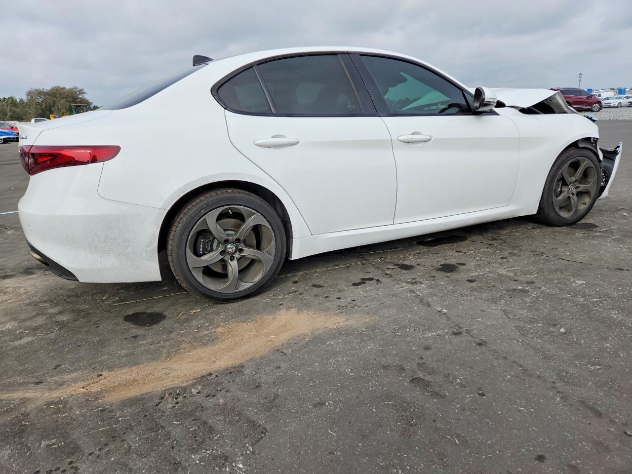 2018 ALFA ROMEO GIULIA Q4 photo 5
