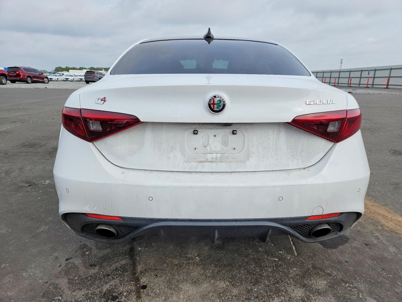 2018 ALFA ROMEO GIULIA Q4 photo 11