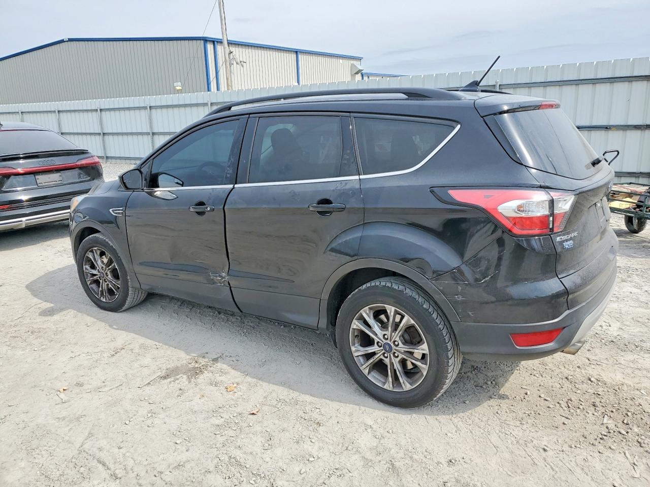 2018 FORD ESCAPE SE photo 4