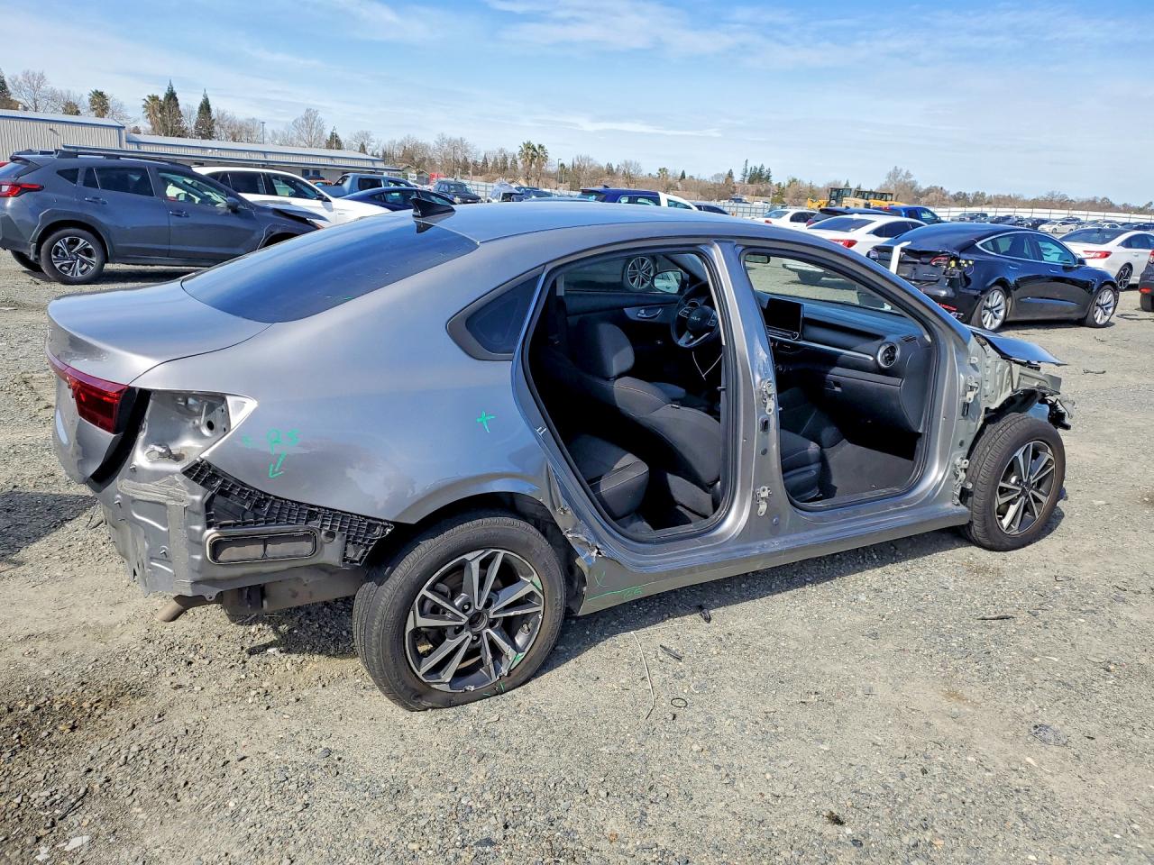 2023 KIA FORTE LXS photo 7