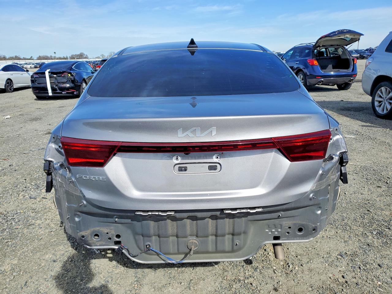 2023 KIA FORTE LXS photo 16